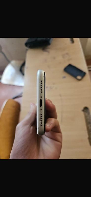 Apple iPhone: IPhone 11, Ağ, Face ID — 5
