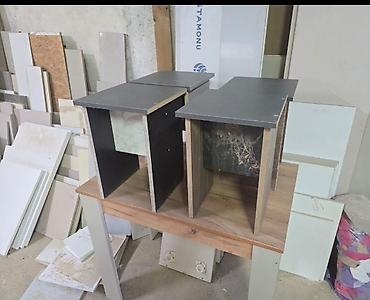 Табуреткалар: РАСПРОДАЖА!!! Стол 90*60см 1200
Табуретки по 320сомов — 1
