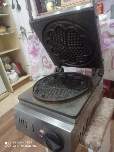 blincik: Şirin vafli hazırlamaq üçün nəzərdə tutulmuş bu elektrik vafli