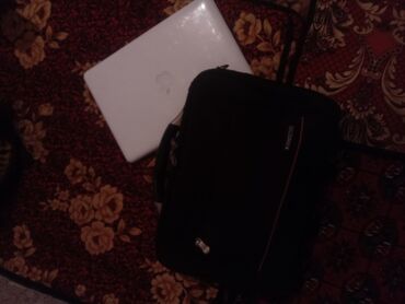 сумка спортивная: Ноутбук, Apple, 2 ГБ ОЗУ, Intel Core M, Более 17.3 ", Б/у, Для несложных задач