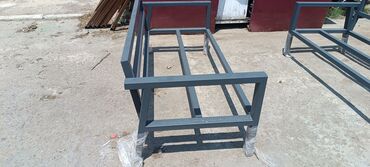 Masa və oturacaq dəstləri: Mətbəx üçün, Açılmayan, Dördbucaq masa, 4 stul — 25