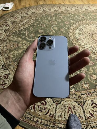 Apple iPhone: IPhone 13 Pro, Б/у, 256 ГБ, Зарядное устройство, Защитное стекло, Чехол, 79 %