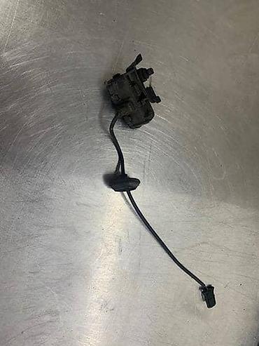 zuti zec: MOTOR POKLOPCA REZERVOARA ZA VOLKSWAGEN POLO - 6R0810773D | Motor — 2
