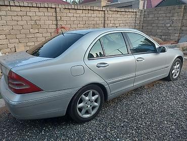 mercedes motor yağları: Mercedes-Benz C-Class sedan (W203), gümüş rəng. Xüsusiyyətlər: - — 2