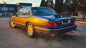 Daimler: Daimler : 1995 г., 4 л, Механика, Бензин, Седан — 2