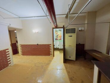 Digər kommersiya daşınmaz əmlakı: Yari zirzemi tam temirli mebeli 307 kv obyekt icareye verilir restoran — 1