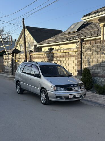 Toyota: Toyota Ipsum: 1999 г., 2 л, Автомат, Бензин, Хэтчбэк