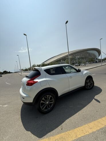 Nissan: Nissan Juke: 1.6 l | 2013 il Krossover