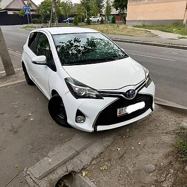 тайота айрис: Toyota Yaris: 2015 г., 1.5 л, Автомат, Бензин, Хэтчбэк — 1