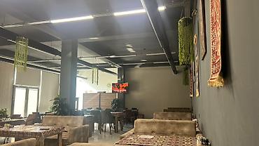 gəncə iş vakansiya: Ofisiant tələb olunur, Kafe, Gündəlik ödəniş, 18-29 yaş, 1-2 illik təcrübə — 1