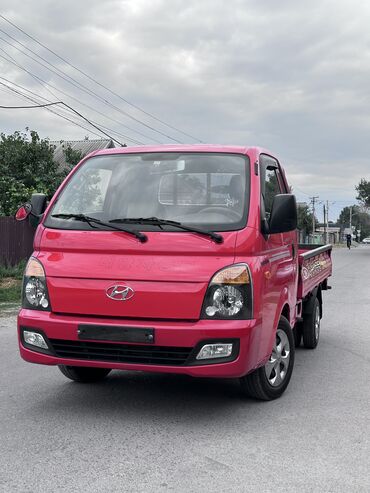 Легкий грузовой транспорт: Легкий грузовик, Hyundai, Стандарт, До 1 т, Б/у