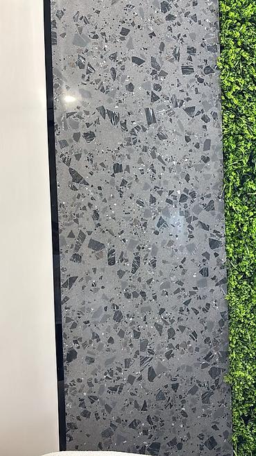 paslanmayan polad: Kvars kompozit (engineered stone) səthlər – açıq bej-boz tonlarda — 8