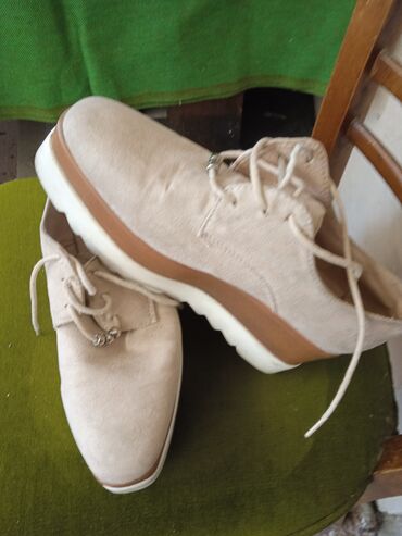 zenske cipelice italijanske kozne broj: Oksfordice, Bershka, 37