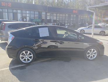 Toyota: Toyota Prius: 2013 г., 1.8 л, Робот, Гибрид, Хэтчбэк — 2