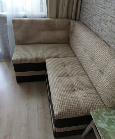 уголок мебель: Бурчтук диван, Колдонулган