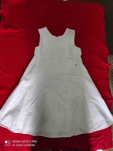 trikotažne haljine: Bela lanena haljinica 128 Duzina 75 Ramena 26 Poluobim od pazuha do