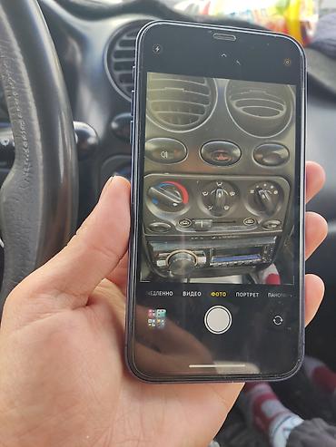 Apple iPhone: IPhone 17 Pro, Б/у, 64 ГБ, Синий, Чехол, 78 % — 2