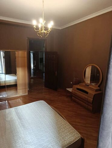 Uzunmüddətli kirayə mənzillər: Yasamal rayonu, Nizami metrosuna yaxın, 9 mərtəbəli binanın, 3cü — 7