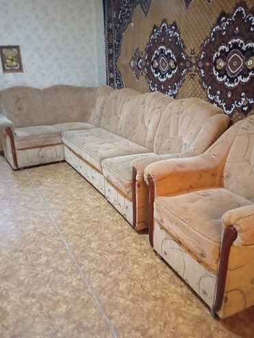куханная мебель бу: Раскладной диван, Б/у, Тройка, Жаккард