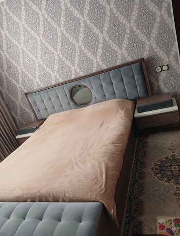 metbex ucun kunc divanlari: Двуспальная кровать, Б/у