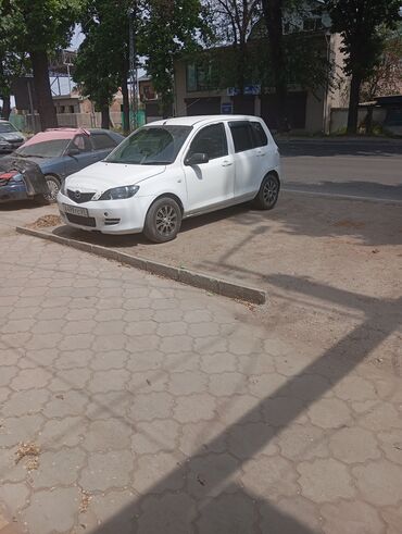 Mazda: Mazda Demio: 2002 г., 1.3 л, Автомат, Бензин, Хэтчбэк