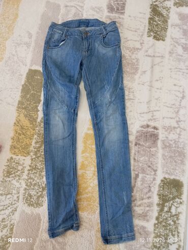 Джинсы: Отдам даром:Джинсы, набор из 4 пар. 1) Темно‑серые скинни: - посадка — 2