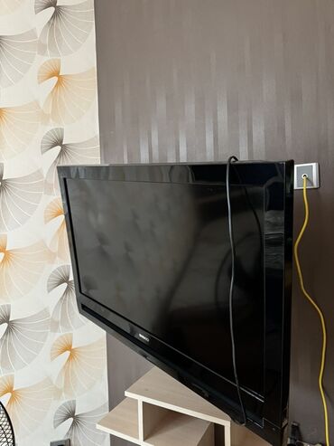 Beko markasına məxsus qara rəngli televizor. Olcusu kifayet geder