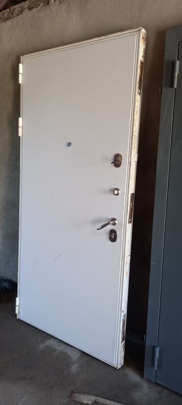 Двери для домов и квартир: Продаю металлические бронированые двери (входные) — 3