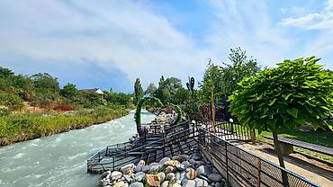 Посуточная аренда домов: Приватный гостевой дом | Бишкек Family River Villa 📍 Новое место — 18