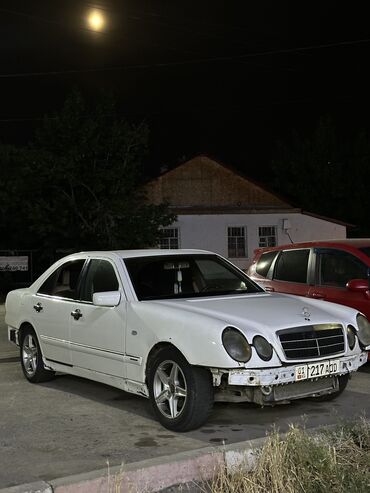 мерс 124 2 плита: Mercedes-Benz E 230: 1997 г., 2.3 л, Автомат, Бензин, Седан