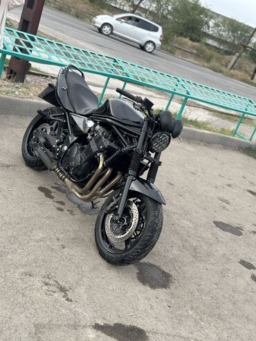 спартивный мотоцикл: Спортбайк Suzuki, 1200 куб. см, Бензин, Взрослый