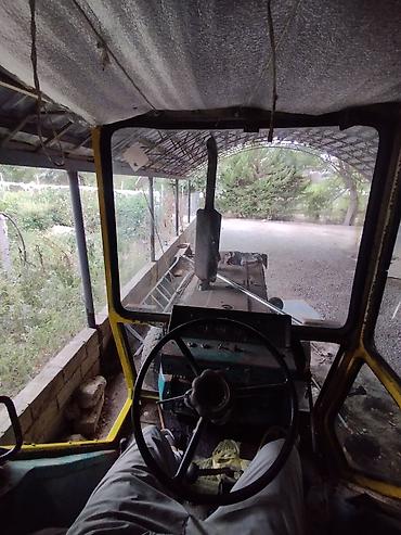 maşınlar 07: Kənd təsərrüfatı üçün universal təkərli traktor. - Kabinli, panoram — 4