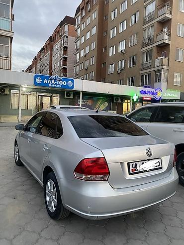 аккура: Volkswagen Polo: 2013 г., 1.6 л, Механика, Бензин, Седан — 2