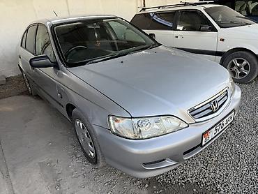 Honda Accord: 2002 г., 1.8 л, Механика, Бензин, Седан