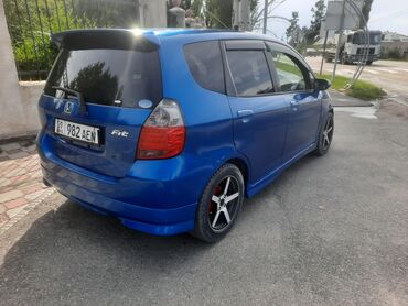 Honda: Honda Fit: 2004 г., 1.5 л, Вариатор, Бензин, Хэтчбэк