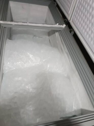 вода оптом: Пищевой лёд от 30 сом килограмм. Кубиковый лёд для напитков оптом