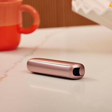 Ploom aura . Yenidi . Ağ qara qızılı gümüşü mavi rəngləri var. Fikiri