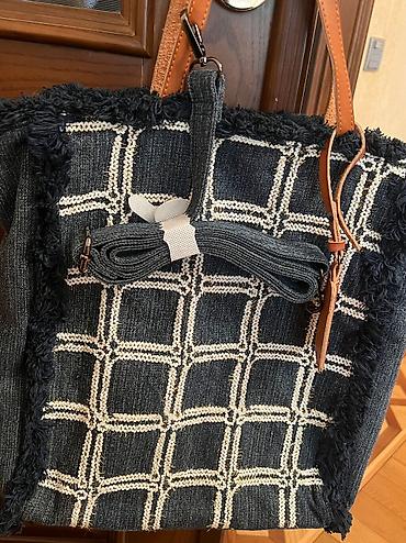 əl cantası: Yenidir.60 azn alınıb.Yay,yaz cantasıdır.20azn satılır. Barter yoxdu — 3