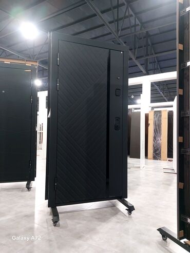 Giriş qapıları: Dəmir giriş qapıları – müasir dizayn və gücləndirilmiş təhlükəsizlik — 13