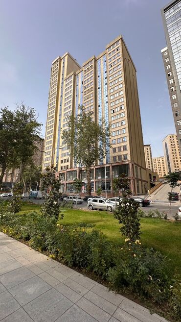Продажа квартир: 🔥 Продаётся 3-комнатная квартира в сердце Душанбе — у памятника — 17