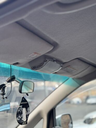 Toyota: Toyota Voxy: 2002 г., 2 л, Автомат, Бензин, Минивэн — 14