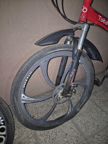 velosiped şose: Diski cox az istifadə olunub disk dəmirdəndir paçeniki maşın