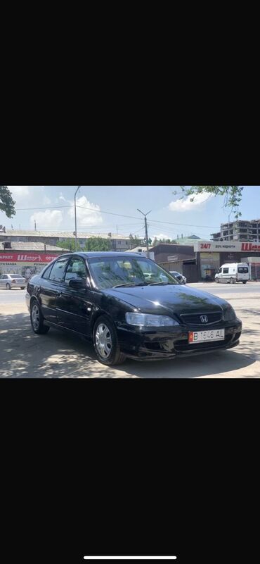 Honda: Honda Accord: 2001 г., 2 л, Механика, Бензин, Седан