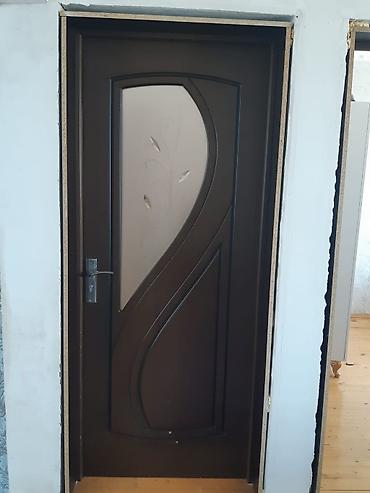t frez: Qapı – otaq arası, şüşəli dizayn - Material: MDF/laminat örtüklü ağac — 2
