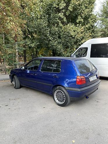 Volkswagen: Volkswagen Golf: 1994 г., 1.6 л, Механика, Бензин, Хэтчбэк — 4