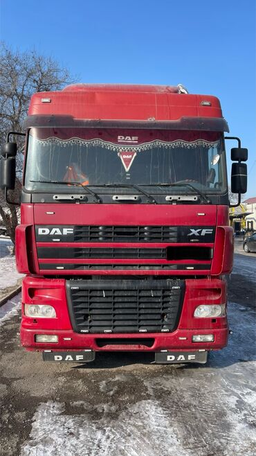 автомобиль портер: Тягач, DAF, 2004 г., Тентованный