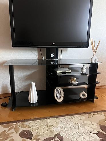 hamam mebel: Qara şüşə TV stendi - Material: qalın temperli şüşə və metal dayaqlar — 1