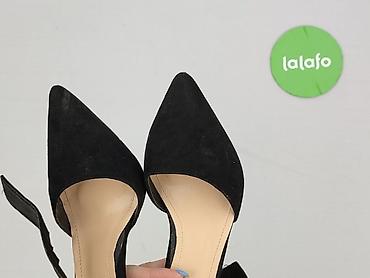 waska stopa: Czarne damskie szpilki z zamszową cholewką i ostrym noskiem. Model z — 7