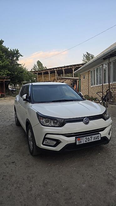 bmw х3: Ssangyong Tivoli: 2019 г., 1.6 л, Автомат, Бензин, Кроссовер — 5