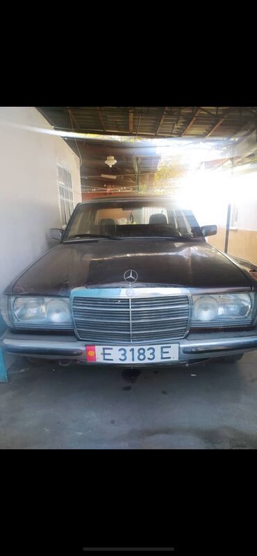Mercedes-Benz: Mercedes-Benz E 200: 1984 г., 2 л, Механика, Бензин, Седан